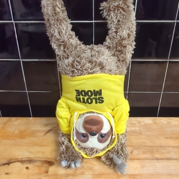Snax The Sloth Mimicking Talking Sloth Plush Creepy Possessed Voice Play Back - Picture 8 of 10